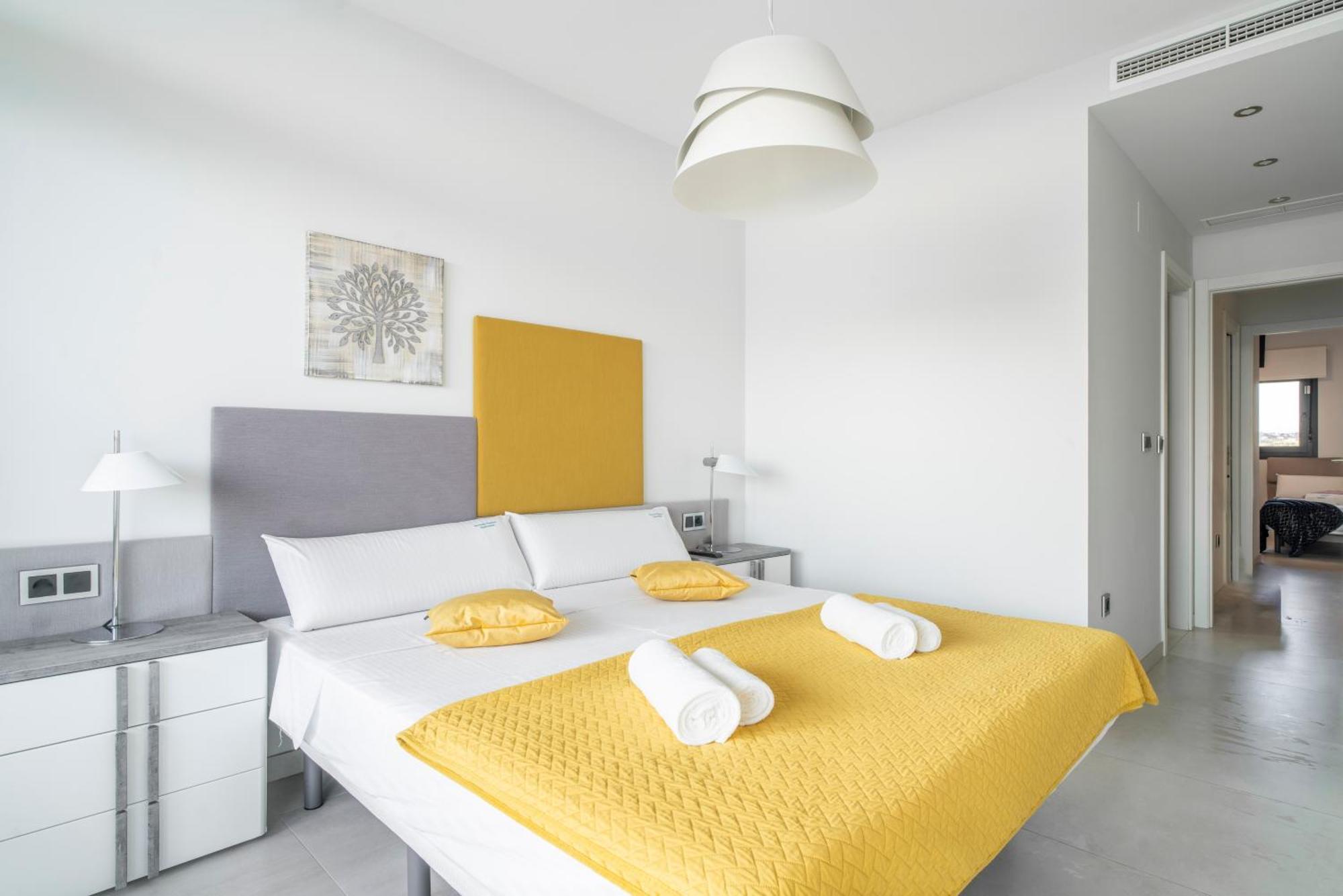 Seventh Heaven - Sunset Waves Apartment