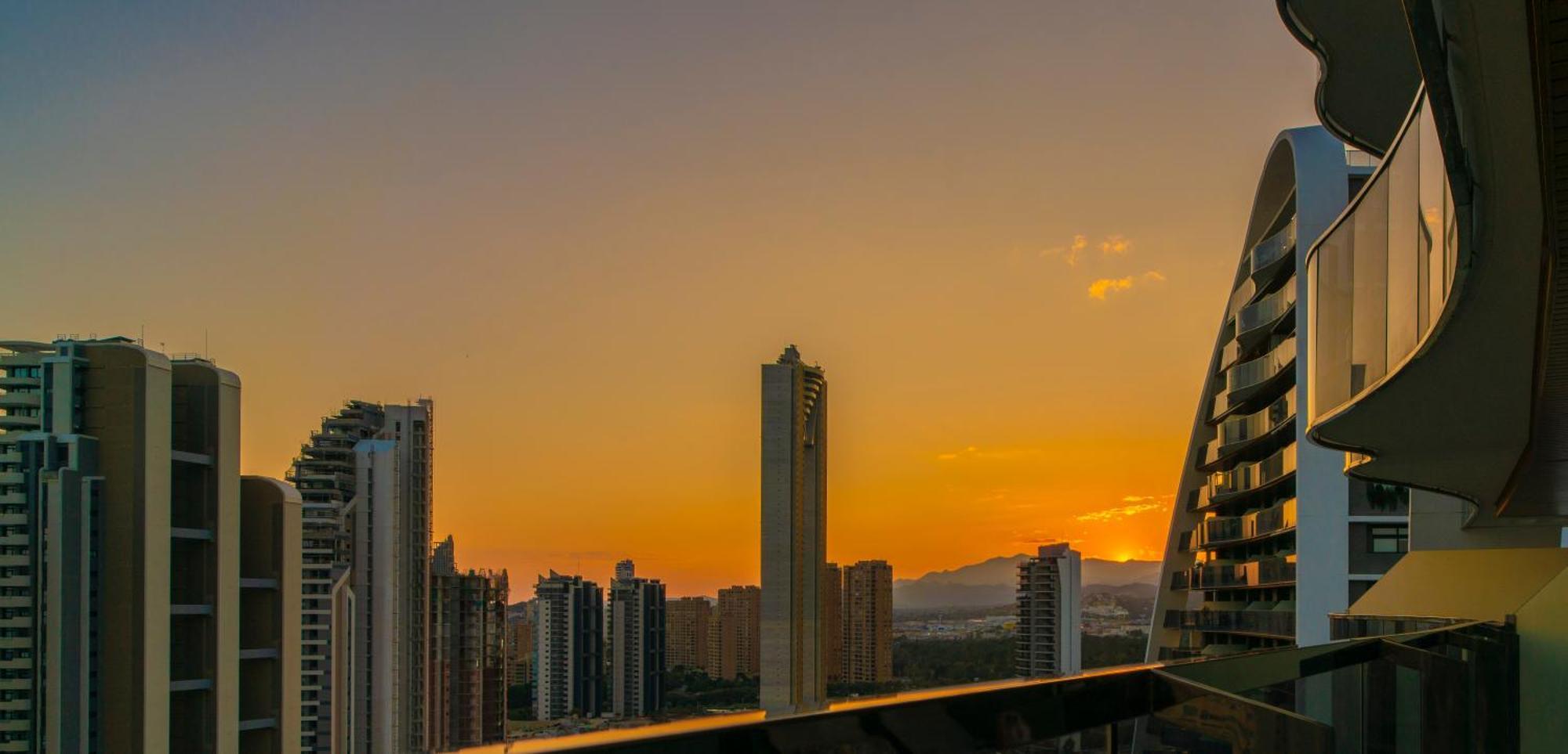 Seventh Heaven - Sunset Waves Apartment