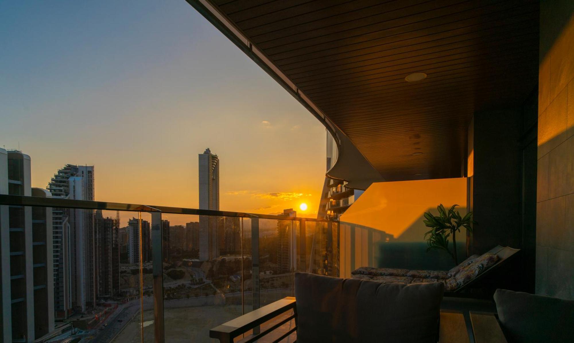 Seventh Heaven - Sunset Waves Apartment *