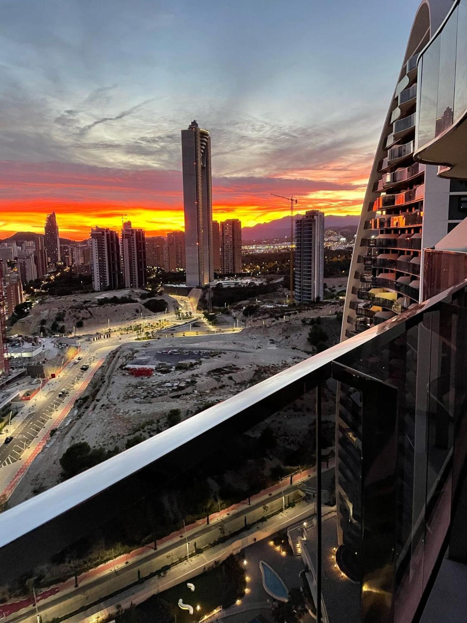Seventh Heaven - Sunset Waves Apartment